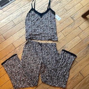 Brand New 2 piece sleepwear set!